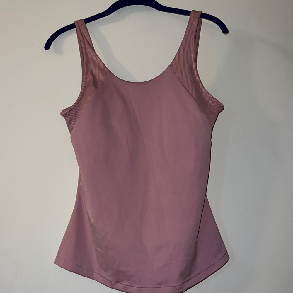Athletic tank top